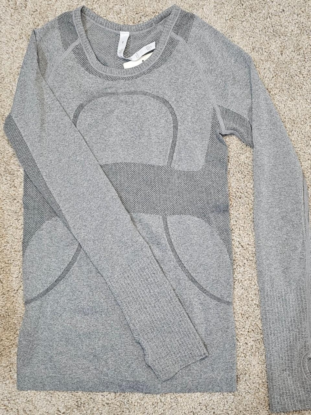 lululemon athletica Swiftly Tech SS Crew - Heather Gray Size 2